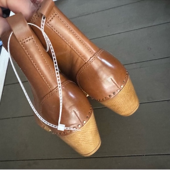 NWT Dansko Shayna Heeled Chelsea Boots
 Leather Sz 37 (US 6,5-7) - Picture 10 of 12